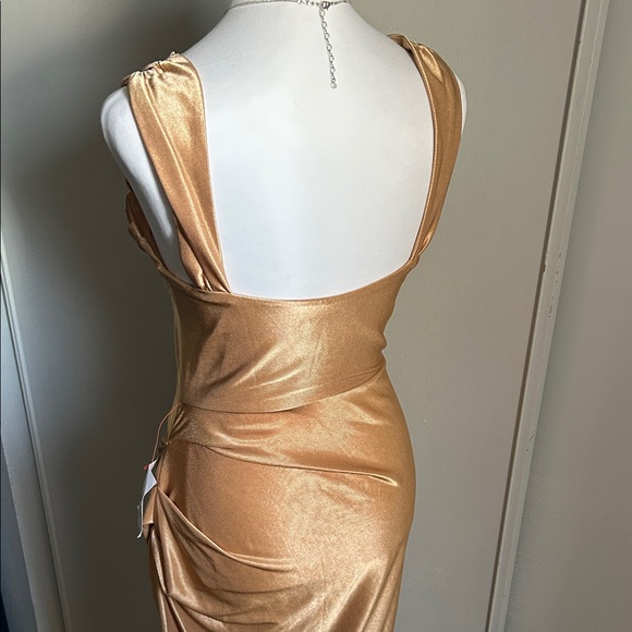 New ASOS Sleeveless Gold Sheen Cowl Neck Ruched Formal Prom Evening Dress - Picture 11 of 16